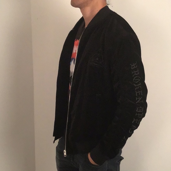 NWT jack & jones velvet bomber jacket. Special edition. Size L - Picture 3 of 12